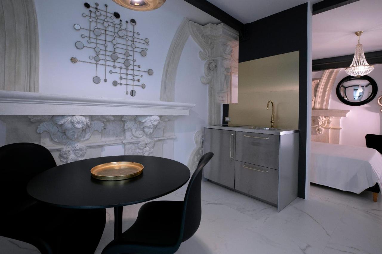 Azzoli Trapani - Apartments&Skypool - Adults Only ภายนอก รูปภาพ