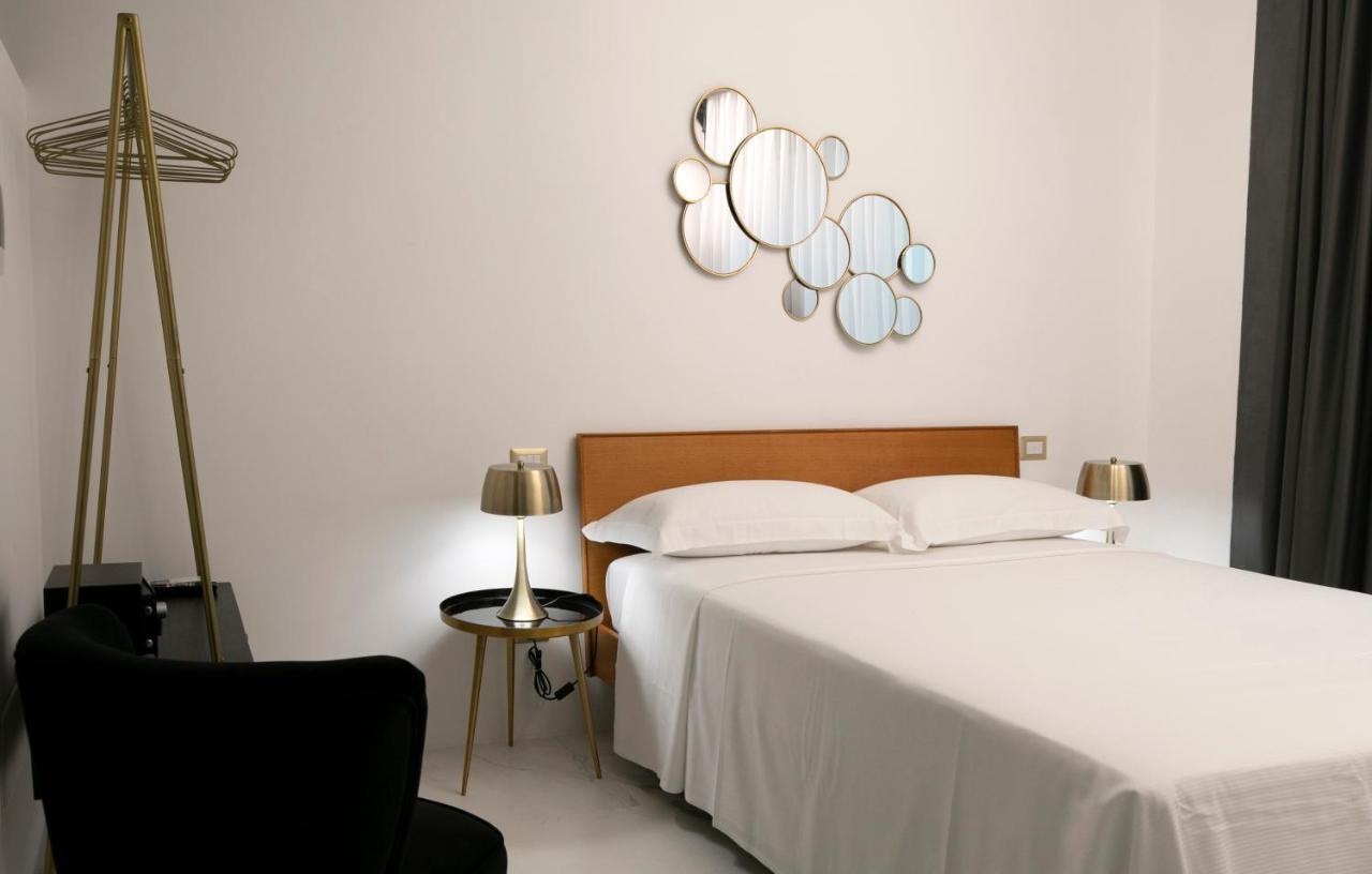 Azzoli Trapani - Apartments&Skypool - Adults Only ภายนอก รูปภาพ