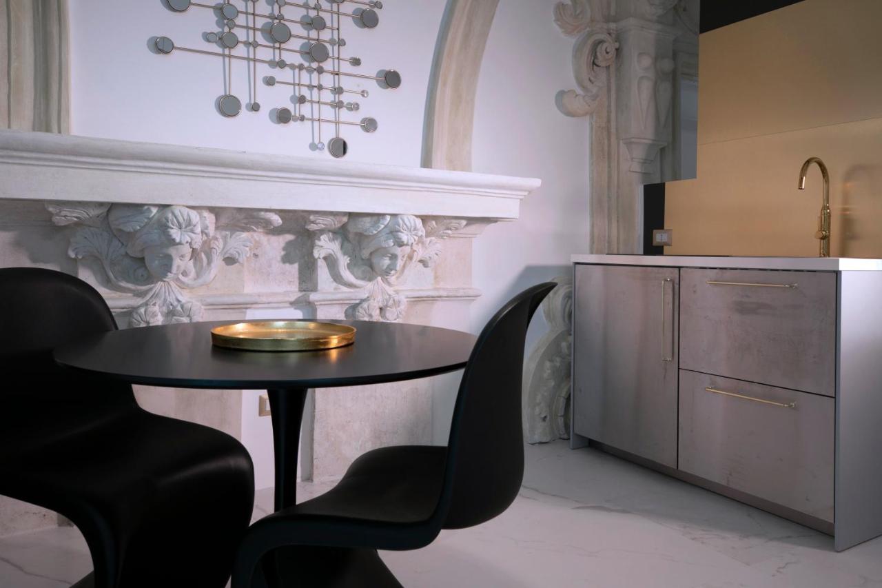 Azzoli Trapani - Apartments&Skypool - Adults Only ภายนอก รูปภาพ