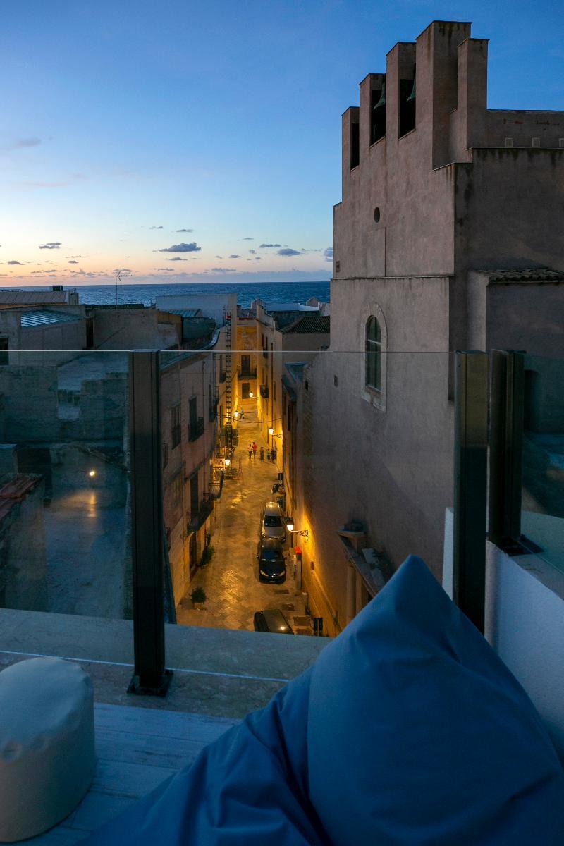 Azzoli Trapani - Apartments&Skypool - Adults Only ภายนอก รูปภาพ