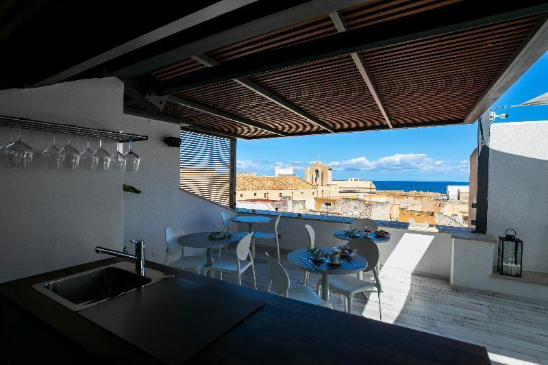 Azzoli Trapani - Apartments&Skypool - Adults Only ภายนอก รูปภาพ