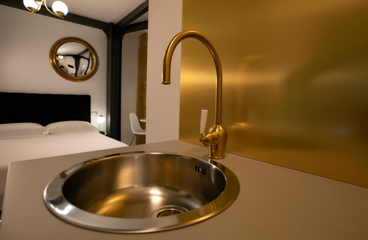 Azzoli Trapani - Apartments&Skypool - Adults Only ภายนอก รูปภาพ